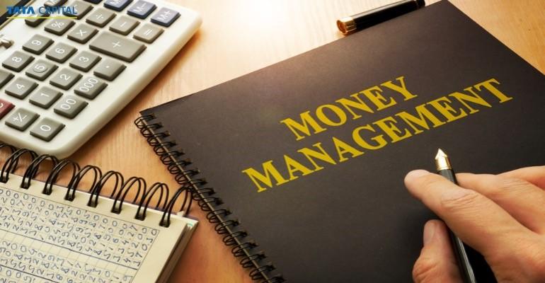 Tips to Manage Your Money During A Career Transition