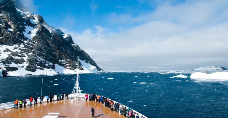 Top 10 Antarctic Attractions for Tourists